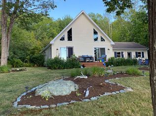 12 Seal Point Cir, Trenton, ME 04605
