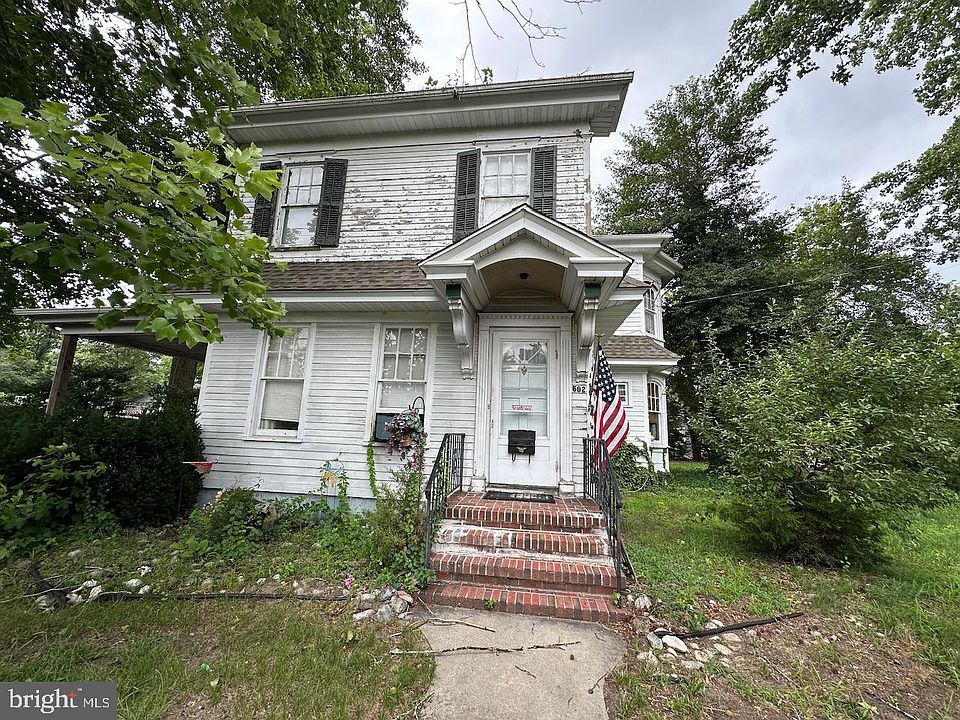 1st image of 502 W Main St