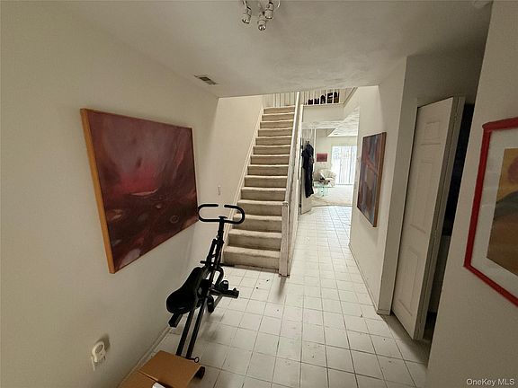 2nd image of 32 Quail Court