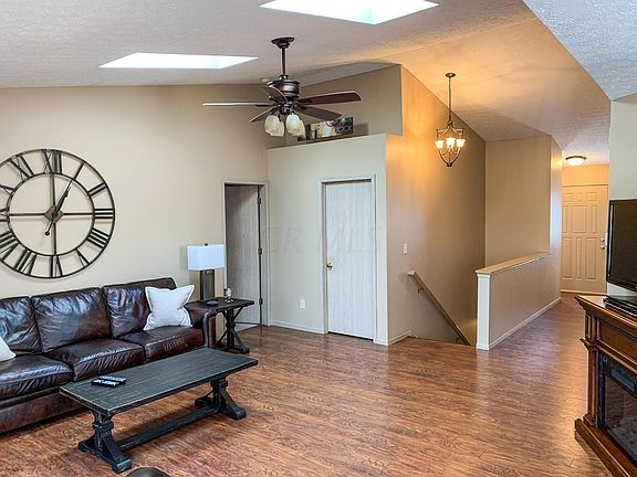 3rd image of 1290 Mill Park Dr