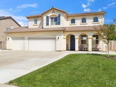 1920 W Picadilly Ln, Hanford, CA, 93230