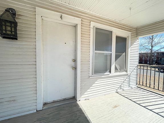 3rd image of 1200 N Severance St APT 4
