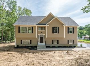 22 Collette Rd, Fiskdale, MA 01518