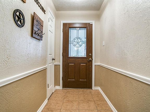 2nd image of 2319 Goodrich St