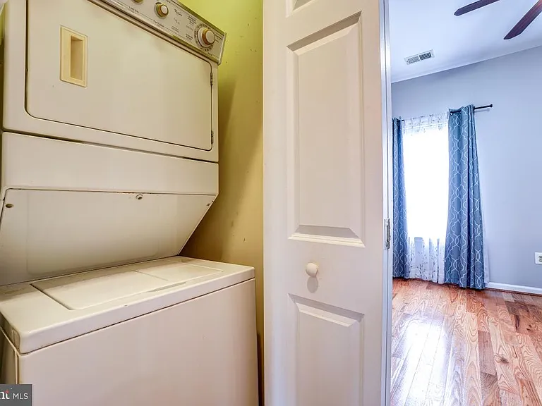 4281 S Capitol St SW — Photo 57