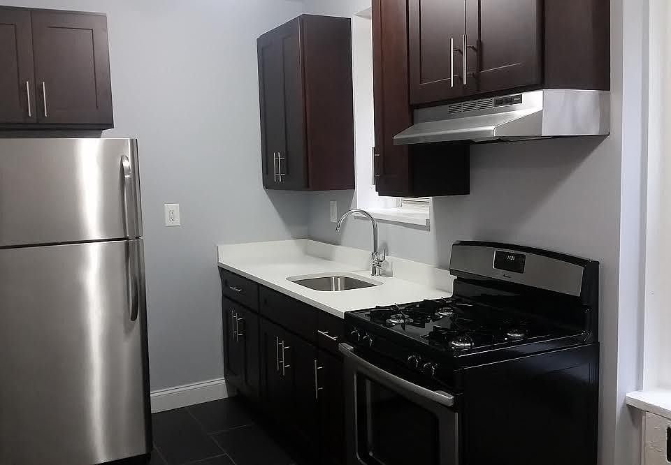 1st image of 40 Woodruff Ave APT 102