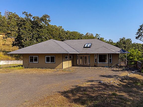 2nd image of 801 Ryan Heights Ln