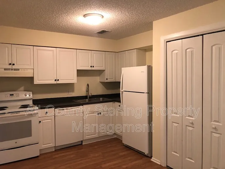 6224 Stanwin Dr — Photo 5
