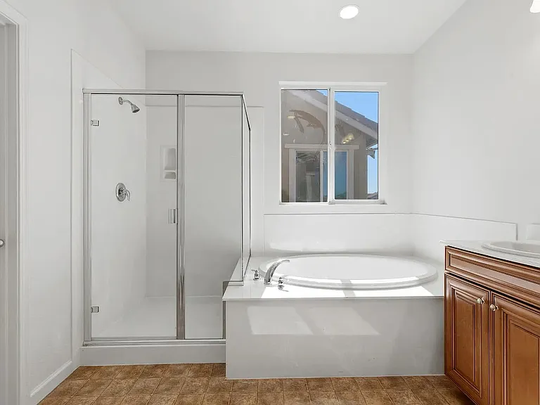 2260 Gallery Dr — Photo 19