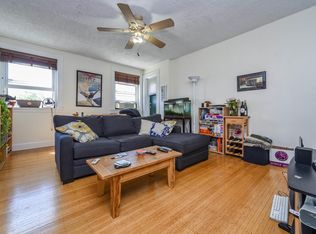 9 Regent Cir APT 3C, Brookline, MA 02445