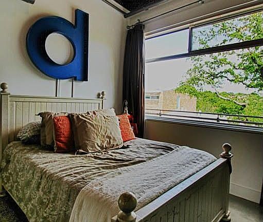 2nd image of 2205 N Lamar Blvd Unit 322