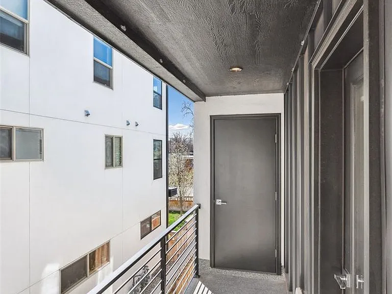 1386 Zenobia St — Photo 30