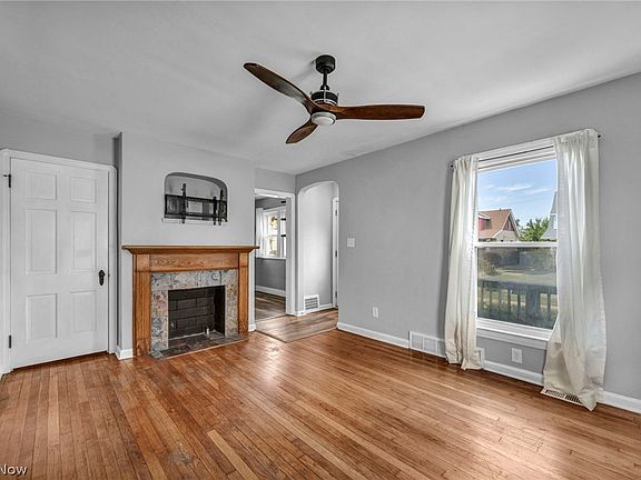 3rd image of 3021 Tuxedo Ave