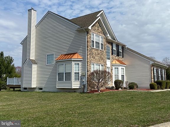 3rd image of 506 Coriander Ct