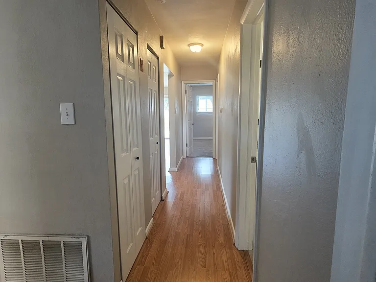 312 Appian Ave — Photo 14
