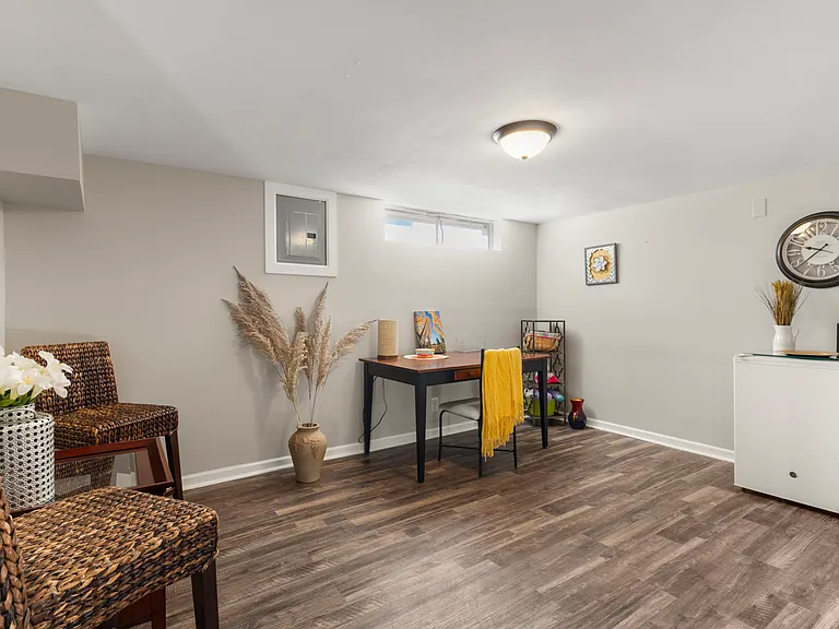 Summit Dr — Photo 22
