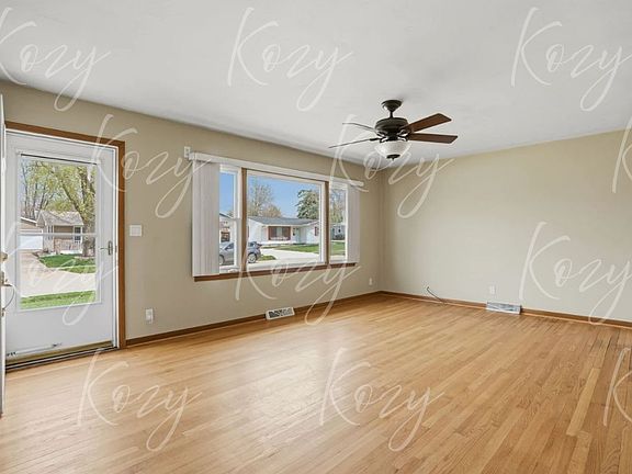 5th image of 2565 24th Ave