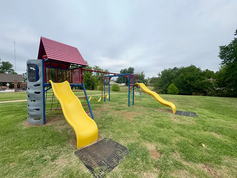 14002 Crossing Way E — Photo 39