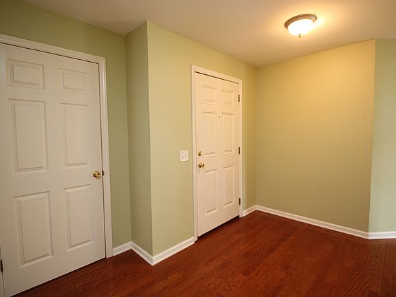 2nd image of 2225 E Locksley Woods Dr