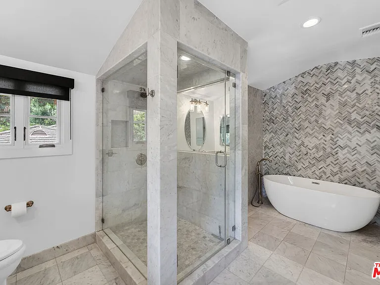 760 S San Rafael Ave — Photo 31