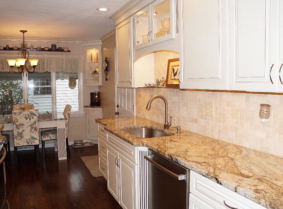 4th image of 476 Birchlawn Blvd