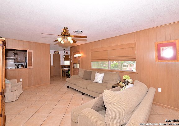 5th image of 3715 Oak Trail Dr
