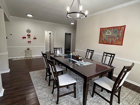 3rd image of 11807 McKinney Falls Ct