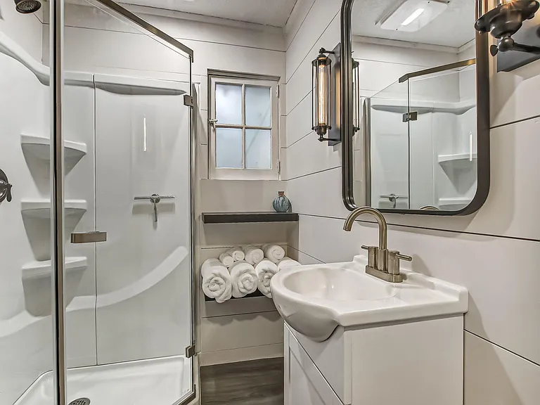 4050 McGirts Blvd — Photo 23