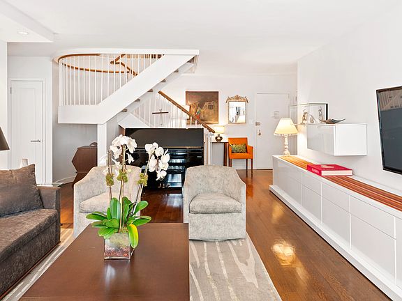 2nd image of 150 E 77th St APT 9G