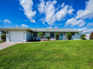 156 Cambridge Dr NW, Pt Charlotte, FL 33952