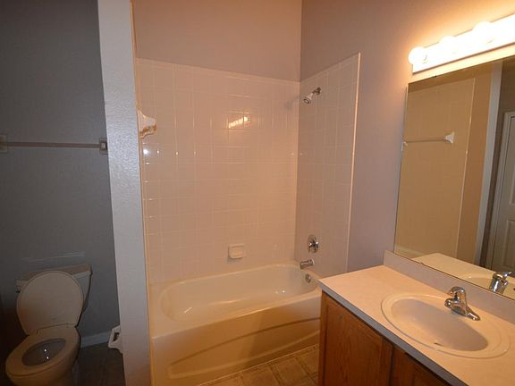 5th image of 230 Remington Pl