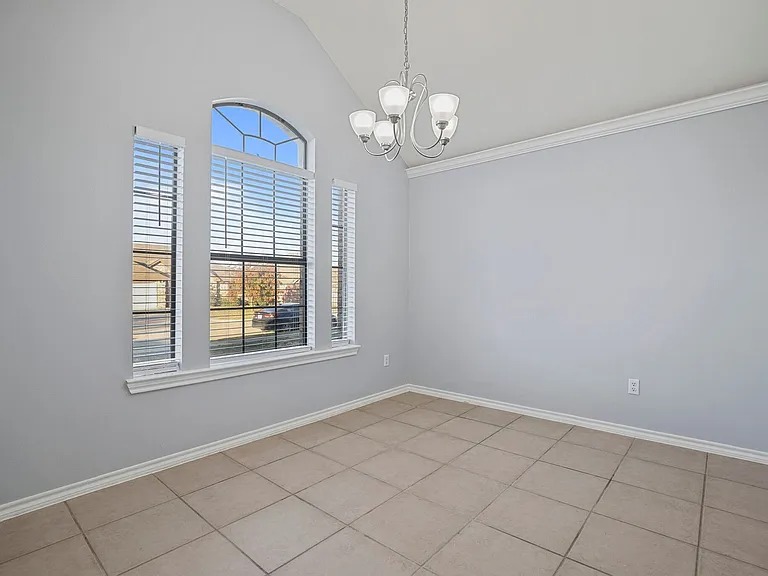 119 Magnolia St — Photo 8