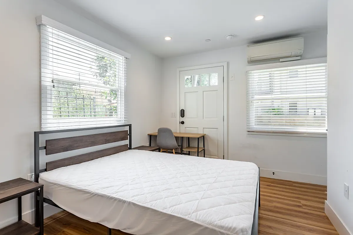 4 bed, 991 sqft, $1,355 — Photo 4