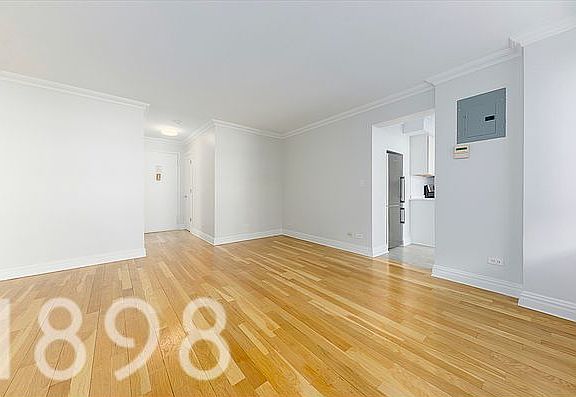 4th image of 135 W 96th St APT 14A