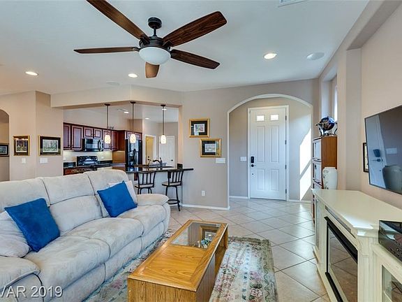 5th image of 3821 Riviera Regal Ave