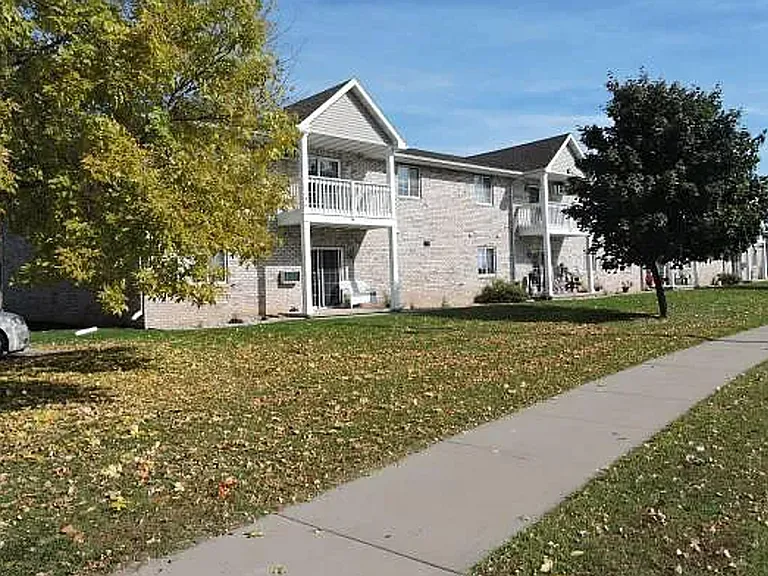 220 W Valley Rd — Photo 14
