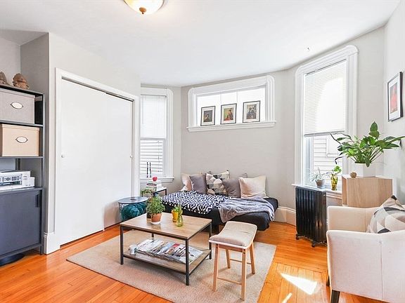2nd image of 355 Highland Ave #2