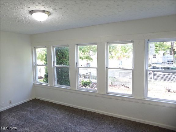 3rd image of 7407 Elton Ave