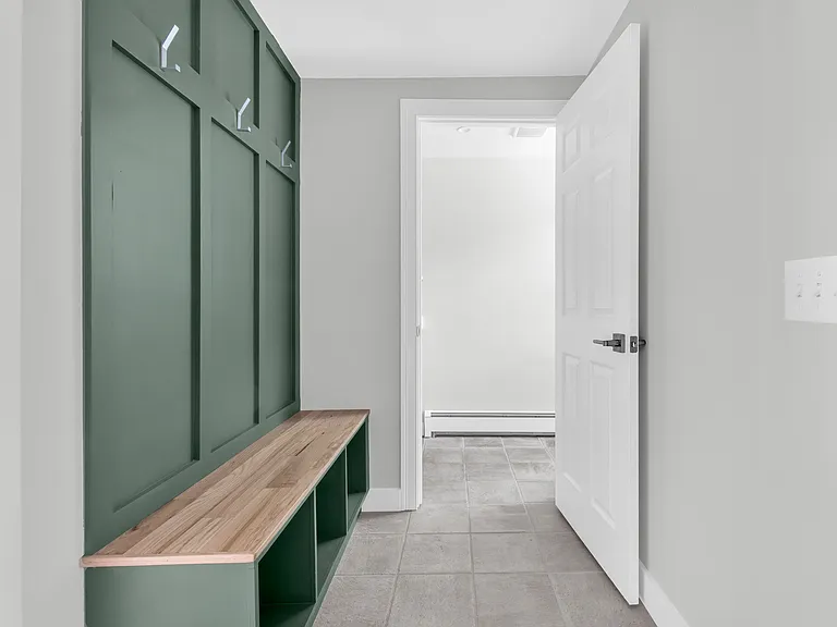 7 Jay Dr — Photo 10