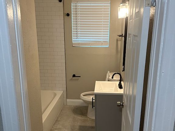 5th image of 117 W 26th St