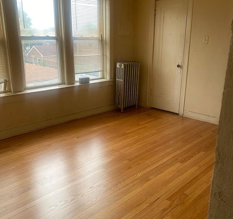 1st image of 5038 W 18th St #18