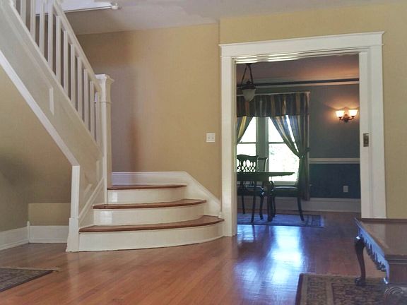 3rd image of 1410 Bersch Ln