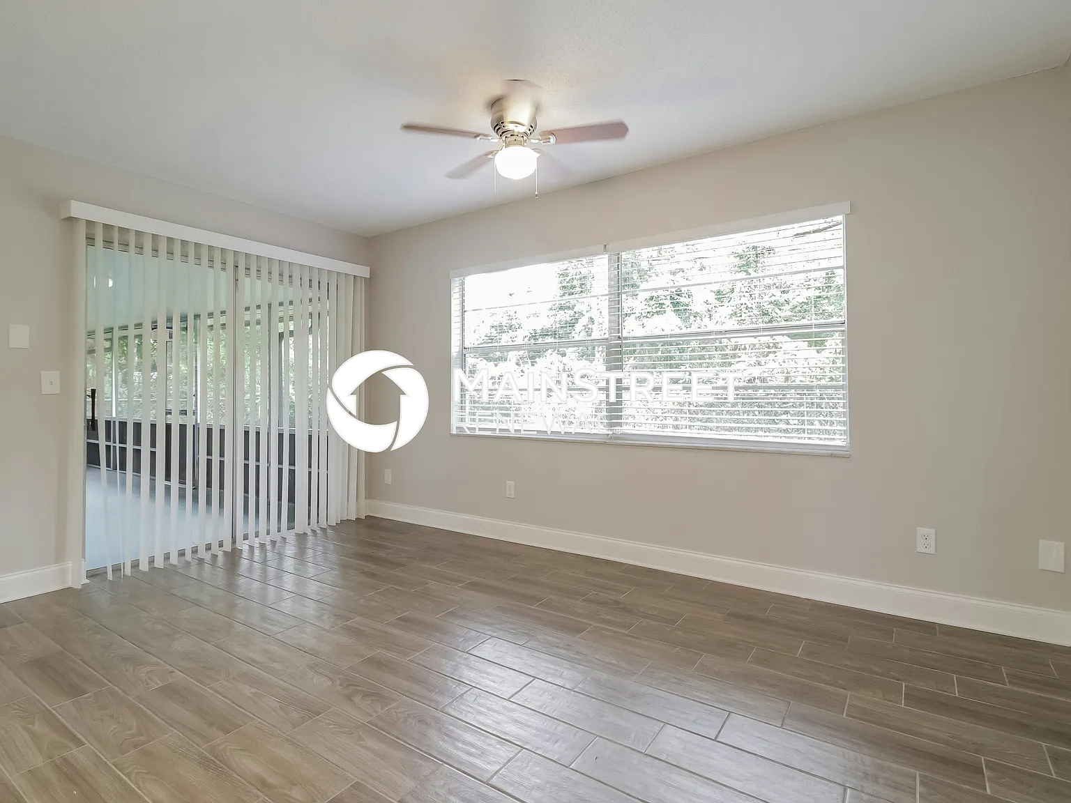 44 Plover Ave — Photo 2