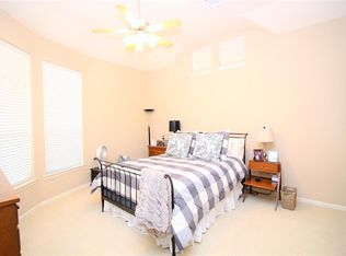 3322 Silverbrook Ln, Pearland, TX 77584