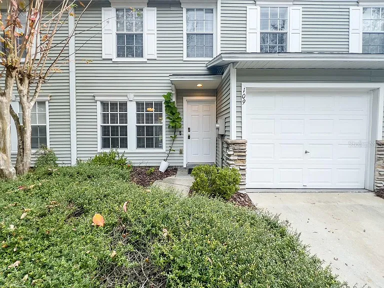 109 Woodknoll Pl — Photo 3