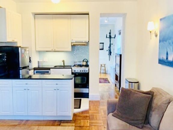 4th image of 133 W 71st St APT 8A