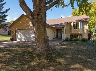 16931 Harbor Ct, Lakeville, MN 55044