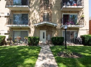 1250 E Washington St APT 7, Des Plaines, IL 60016