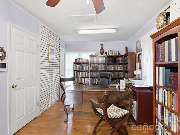 5th image of 1287 Queensgate St