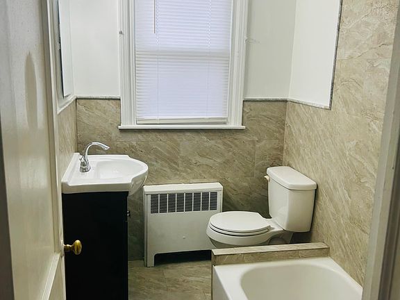 2nd image of 6850 Oxford Ave Floor 2